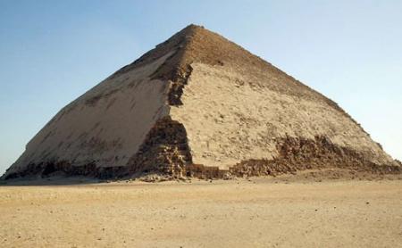 piramide-inclinada.jpg